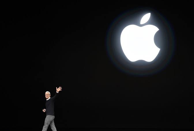Apple stock market value hits $1.4 trillion as services go on spotlight 