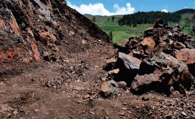 Iron ore edges higher on China stimulus optimism