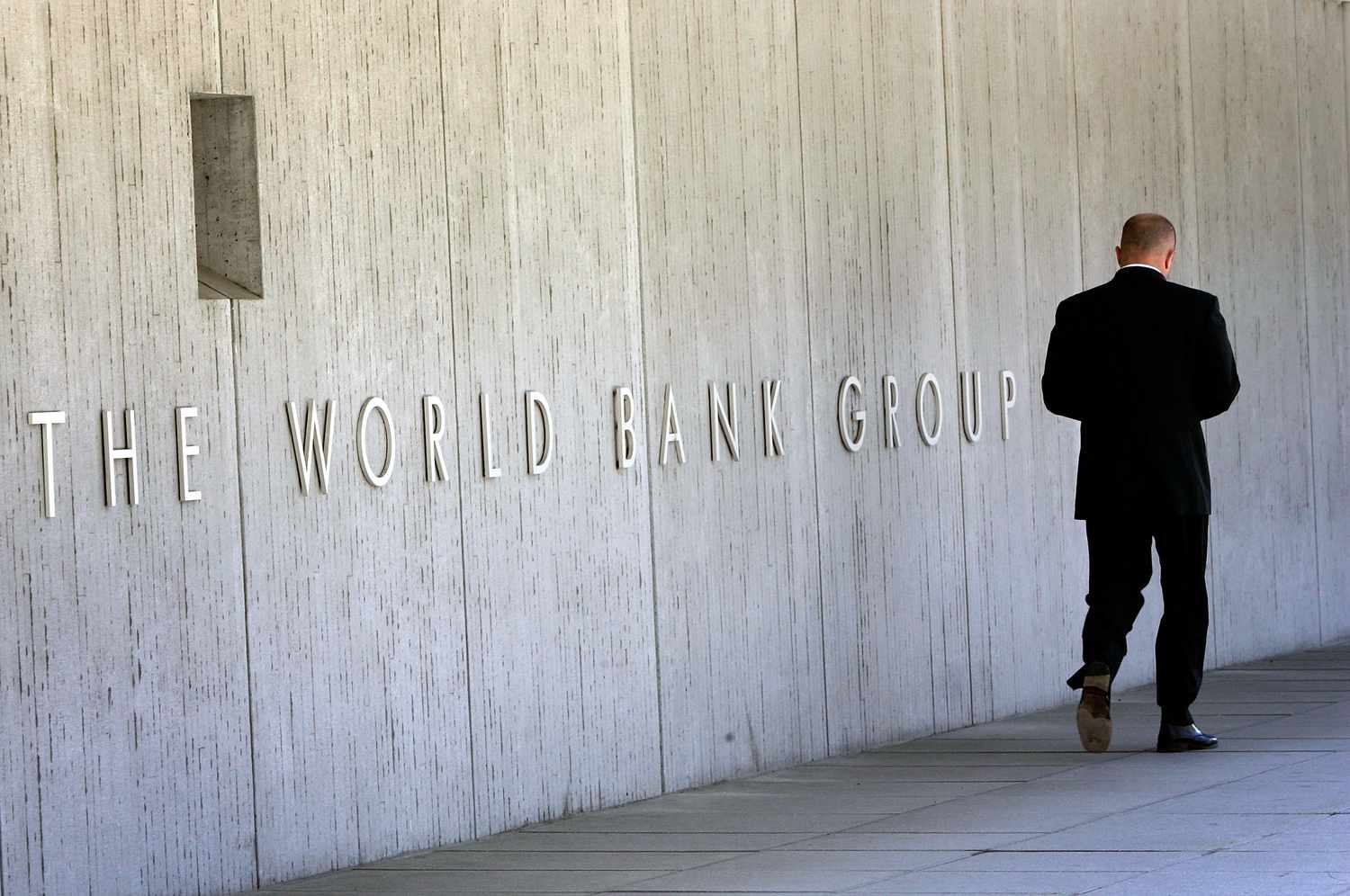 World Bank predicts world economy to fall by 2% in 2023