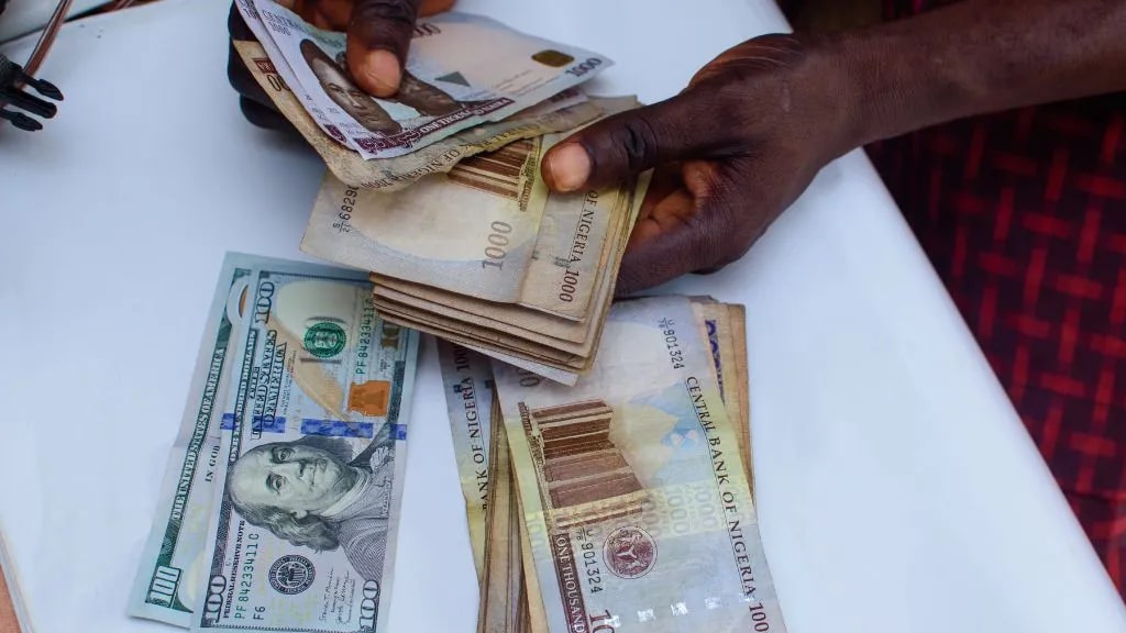 Commercial banks to trade forex freely as CBN floats currency